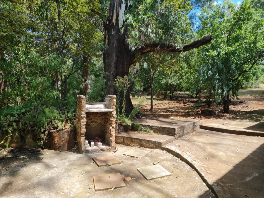 Commercial Property for Sale in Remhoogte AH North West